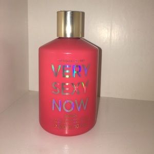 Completely full bottle. Bath and Body Works